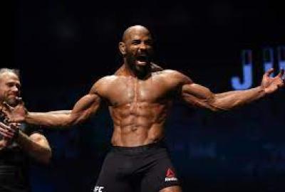 Yoel Romero beats Melvin Manhoef @ 4/9